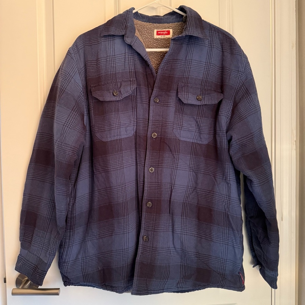 Wrangler Men's Blue Fleece Lined Plaid Jacket. Medium. Used.